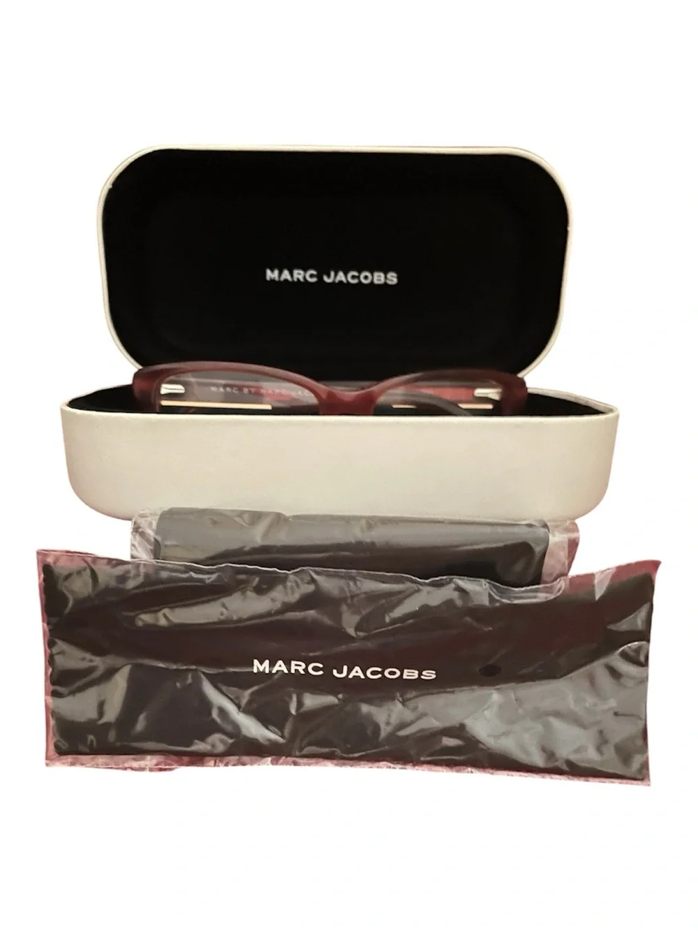 Marc by Marc Jacobs New in Hardshell Case. • Model: MMJ 617